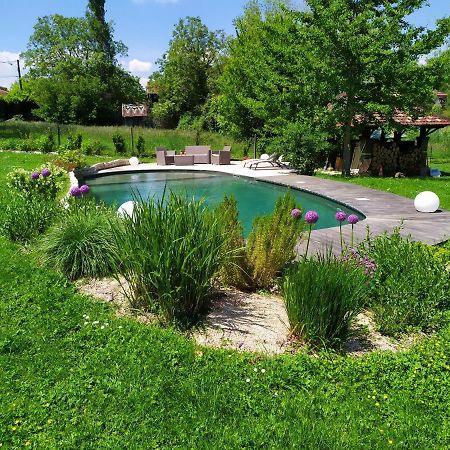 La Fee Des Eaux Bed & Breakfast Vernaison Bagian luar foto