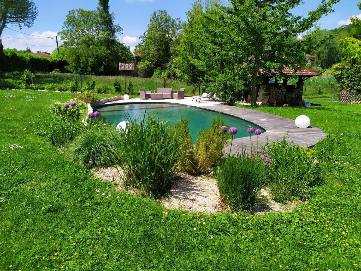 La Fee Des Eaux Bed & Breakfast Vernaison Bagian luar foto