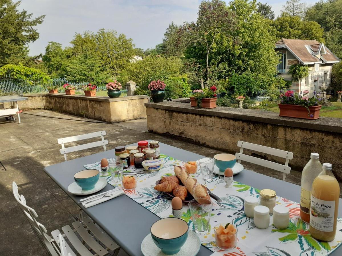 La Fee Des Eaux Bed & Breakfast Vernaison Bagian luar foto