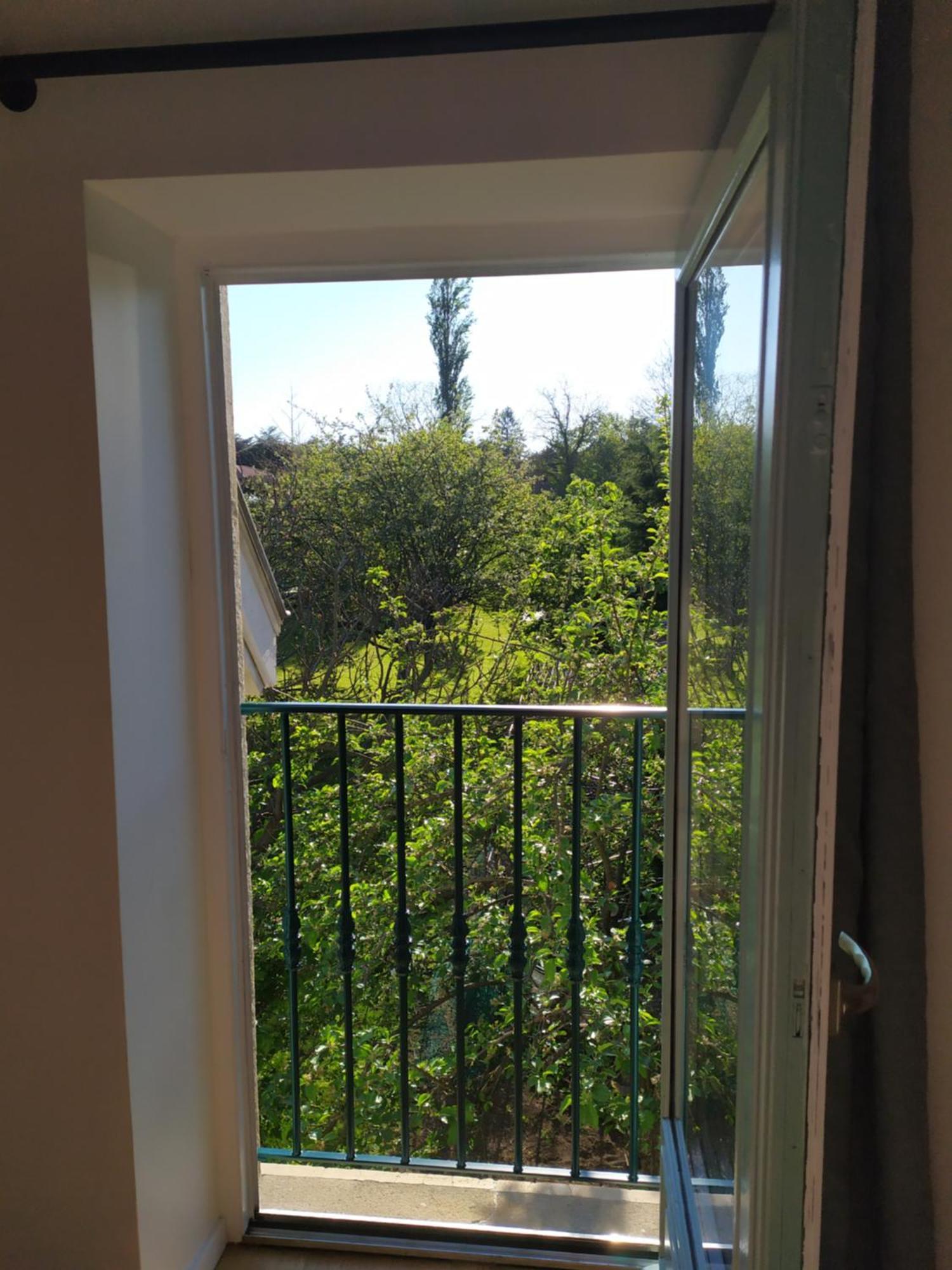 La Fee Des Eaux Bed & Breakfast Vernaison Bagian luar foto