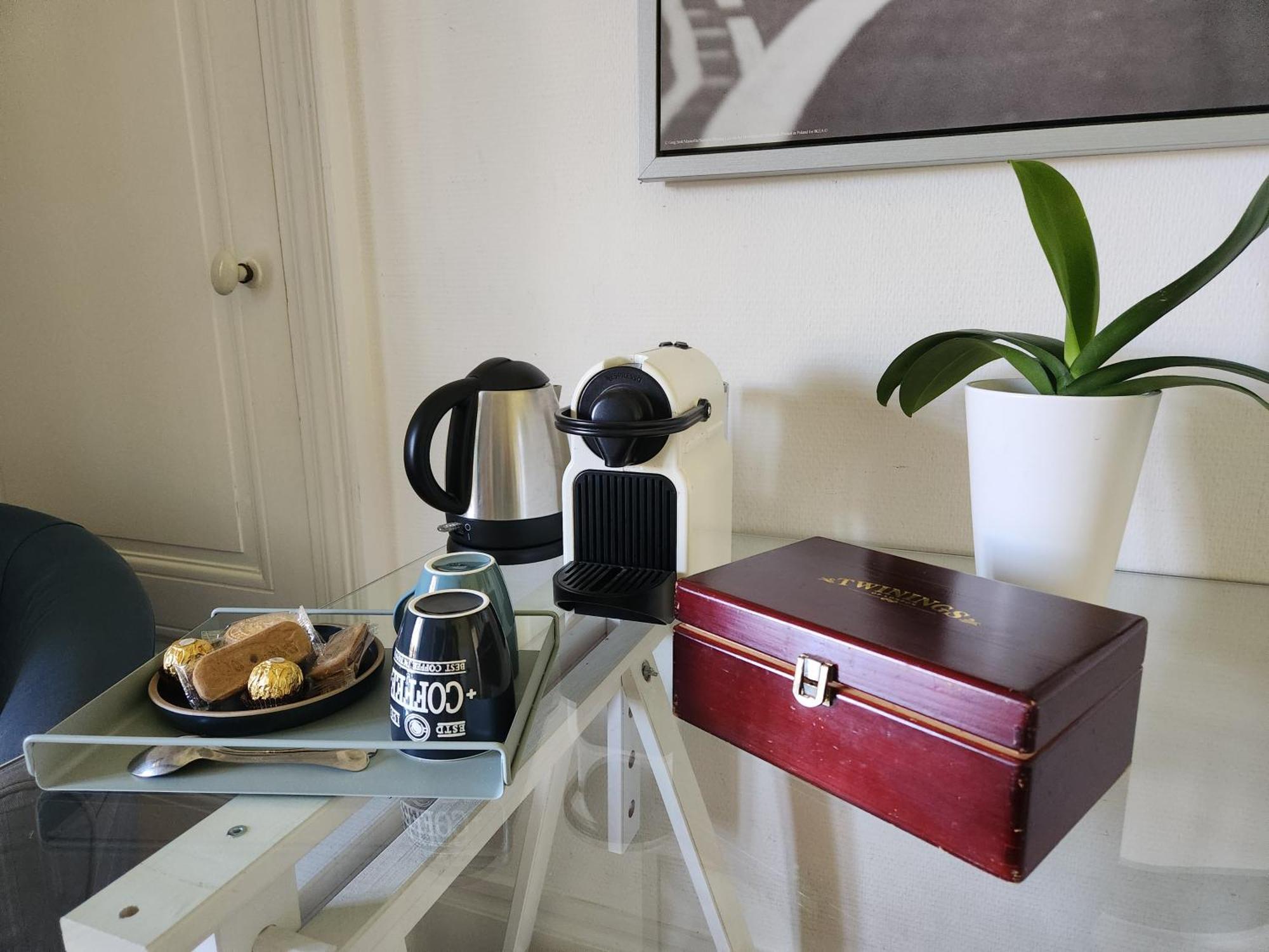 La Fee Des Eaux Bed & Breakfast Vernaison Bagian luar foto